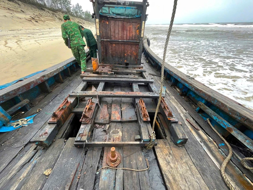 tau-go-quang-tri.jpg