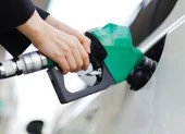 Với 500.000 đồng, có nước mua được hơn... 700 lít xăng