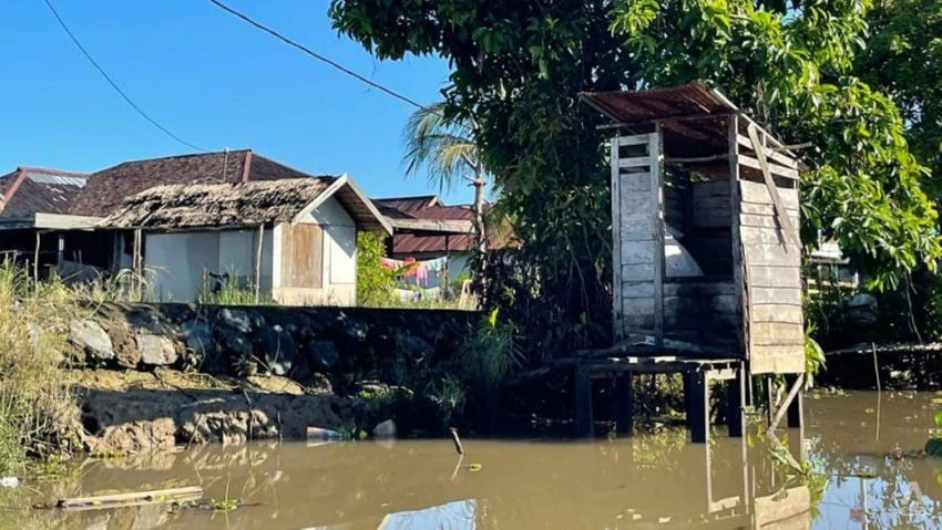 Một "cầu tõm" hay "nhà vệ sinh nổi" điển hình tại Indonesia. Ảnh: CNA Một "cầu tõm" hay "nhà vệ sinh nổi" điển hình tại Indonesia. Ảnh: CNA