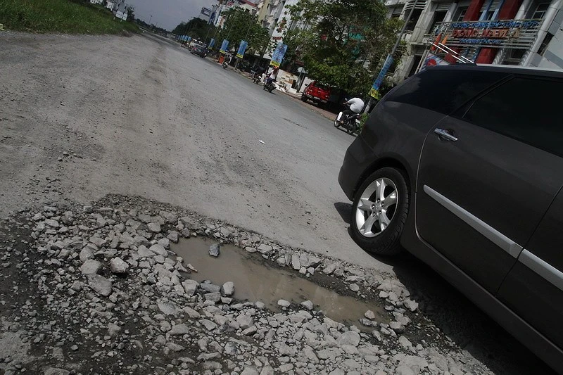 Cần Thơ: Đường ngàn tỉ đầy ổ gà, ổ voi ảnh 3 Cần Thơ: Đường ngàn tỉ đầy ổ gà, ổ voi ảnh 3