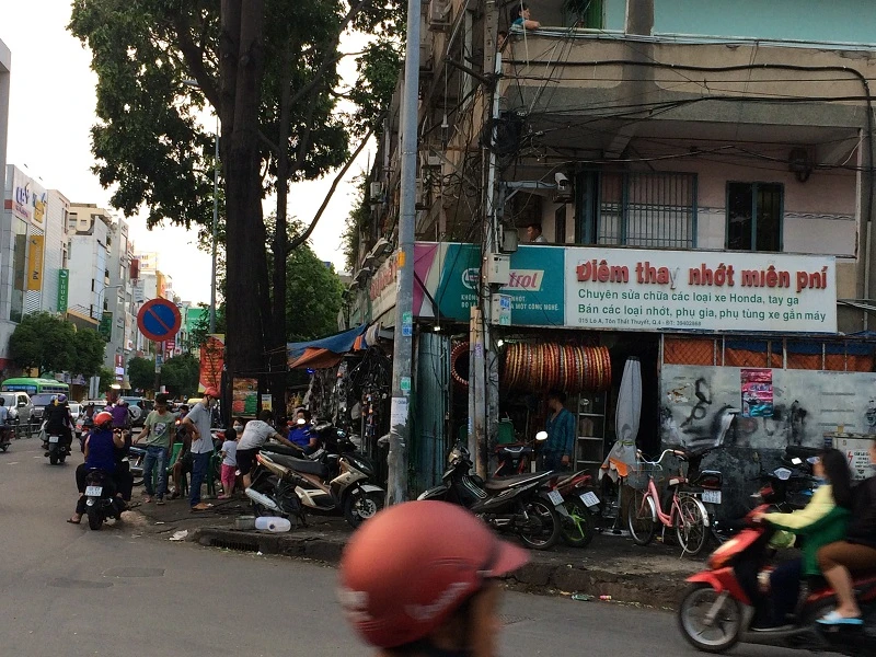 Dù đã cam kết, nhiều tuyến đường vẫn còn bát nháo ảnh 5 Dù đã cam kết, nhiều tuyến đường vẫn còn bát nháo ảnh 5