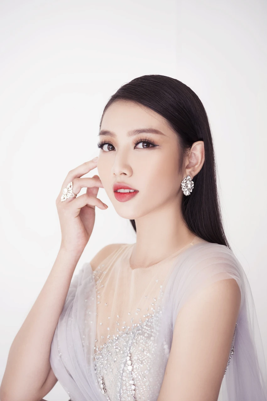 Thùy Tiên thu hút ánh nhìn trong bộ hình dạ hội mới ảnh 3 Thùy Tiên thu hút ánh nhìn trong bộ hình dạ hội mới ảnh 3