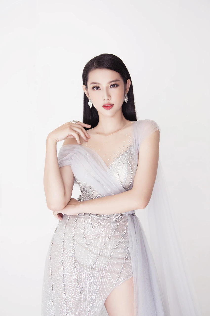 Thùy Tiên thu hút ánh nhìn trong bộ hình dạ hội mới ảnh 2 Thùy Tiên thu hút ánh nhìn trong bộ hình dạ hội mới ảnh 2