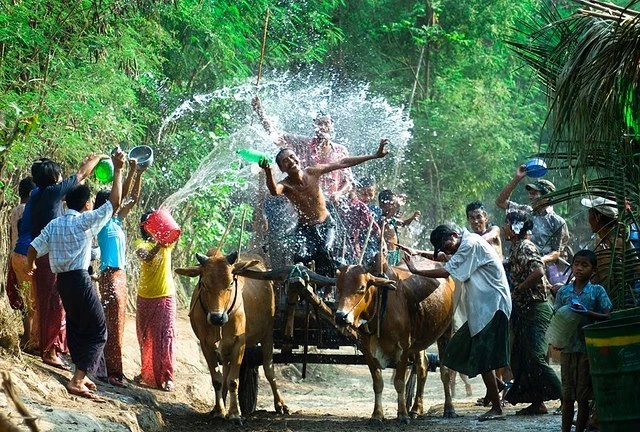 Các quốc gia trên thế giới đón giao thừa như thế nào? ảnh 2