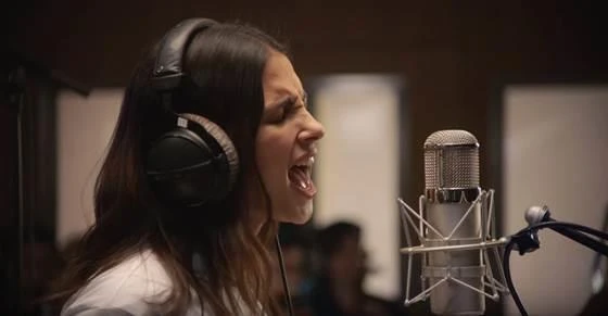 Naomi Scott mang thông điệp nữ quyền hiện đại đến với Aladdin ảnh 3