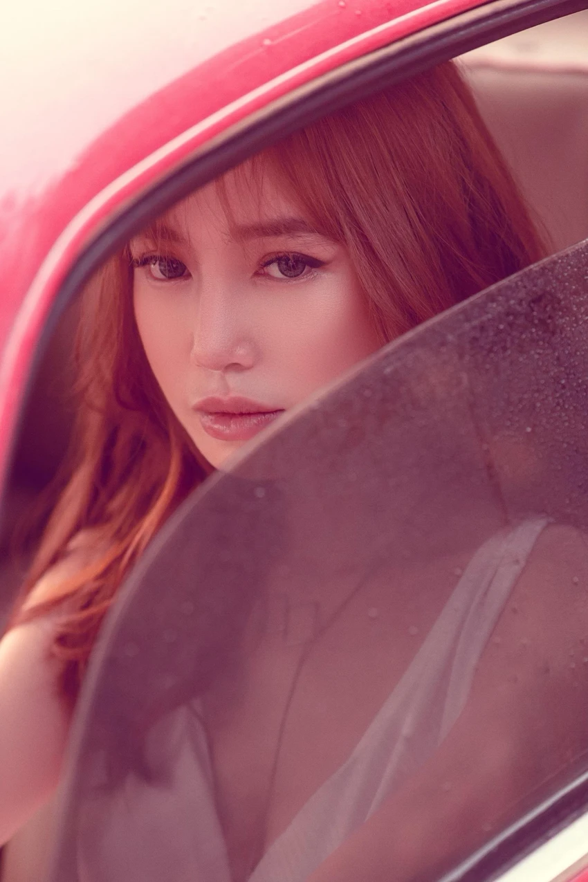 Elly Trần vẫn không hổ danh là nữ hoàng nóng bỏng nhất showbiz ảnh 4
