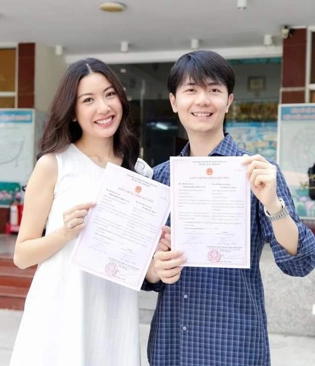 Á hậu Thúy Vân đăng ký kết hôn cùng doanh nhân Nhật Vũ ảnh 2 Á hậu Thúy Vân đăng ký kết hôn cùng doanh nhân Nhật Vũ ảnh 2
