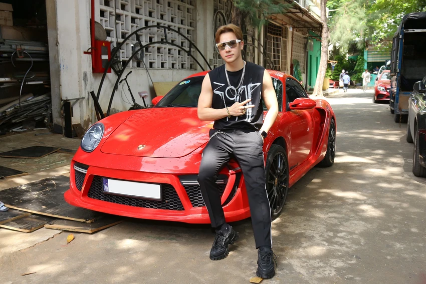 Nguyên Vũ tài trợ siêu xe giúp Chu Bin 'đốt cháy' sân khấu ảnh 3 Nguyên Vũ tài trợ siêu xe giúp Chu Bin 'đốt cháy' sân khấu ảnh 3