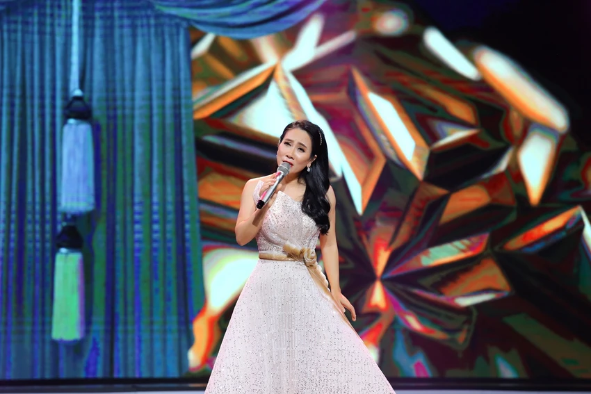 Xuân Nghi, Nguyễn Kiều Oanh trổ tài diễn xuất trong 'Tỏa sáng sao đôi' ảnh 5 Xuân Nghi, Nguyễn Kiều Oanh trổ tài diễn xuất trong 'Tỏa sáng sao đôi' ảnh 5