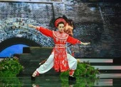 Tinh hoa hội tụ: Ca sĩ Miha gặp nhiều cám dỗ khi bước chân vào showbiz