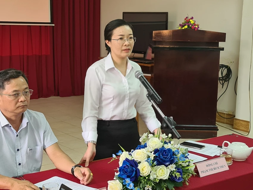 Vụ nhảy lầu tự tử: Tòa Bình Phước nói xử công tâm, khách quan ảnh 3 Vụ nhảy lầu tự tử: Tòa Bình Phước nói xử công tâm, khách quan ảnh 3