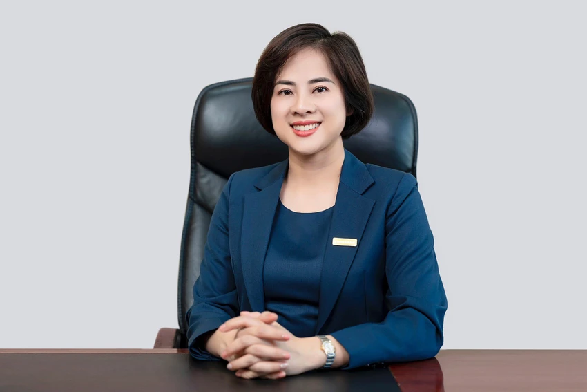 Bà Đỗ Hà Phương, tân Chủ tịch HĐQT của Eximbank Bà Đỗ Hà Phương, tân Chủ tịch HĐQT của Eximbank