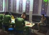 Quán karaoke mở cửa đón khách bất chấp lệnh cấm