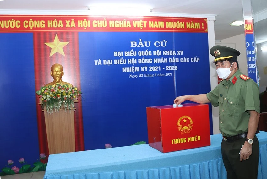 Hơn 69 triệu cử tri cả nước đi bầu cử ảnh 32 Hơn 69 triệu cử tri cả nước đi bầu cử ảnh 32