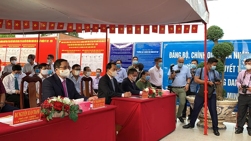 Hơn 69 triệu cử tri cả nước đi bầu cử ảnh 78 Hơn 69 triệu cử tri cả nước đi bầu cử ảnh 78