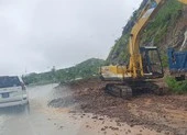 Trung ương chỉ đạo cấp bách ứng phó mưa lũ, sạt lở ở miền Trung