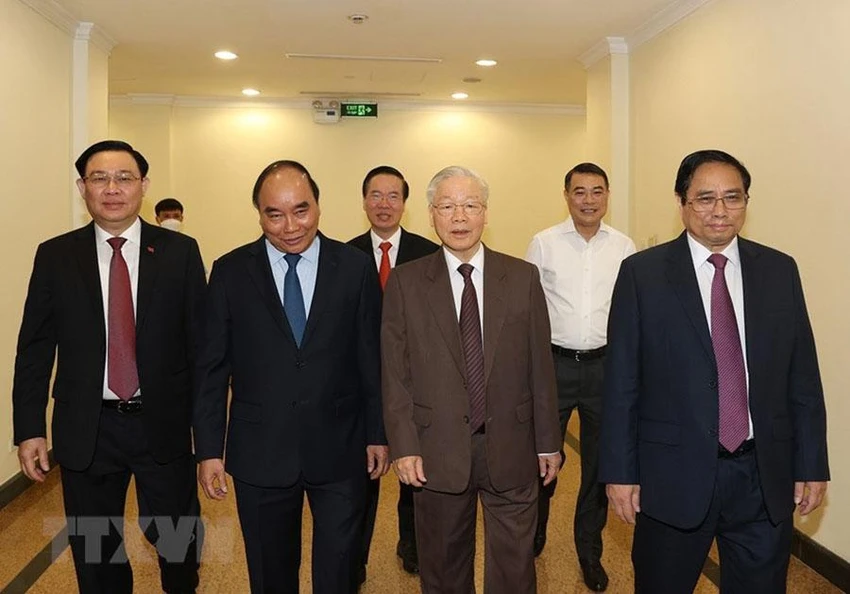 Tổng Bí thư Nguyễn Phú Trọng cùng các lãnh đạo Đảng, Nhà nước đến dự hội nghị. Ảnh: TTXVN Tổng Bí thư Nguyễn Phú Trọng cùng các lãnh đạo Đảng, Nhà nước đến dự hội nghị. Ảnh: TTXVN