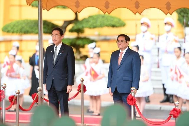 Thủ tướng Phạm Minh Chính chủ trì lễ đón Thủ tướng Nhật Bản Kishida Fumio và đoàn đại biểu cấp cao Chính phủ Nhật Bản. Ảnh: VGP Thủ tướng Phạm Minh Chính chủ trì lễ đón Thủ tướng Nhật Bản Kishida Fumio và đoàn đại biểu cấp cao Chính phủ Nhật Bản. Ảnh: VGP