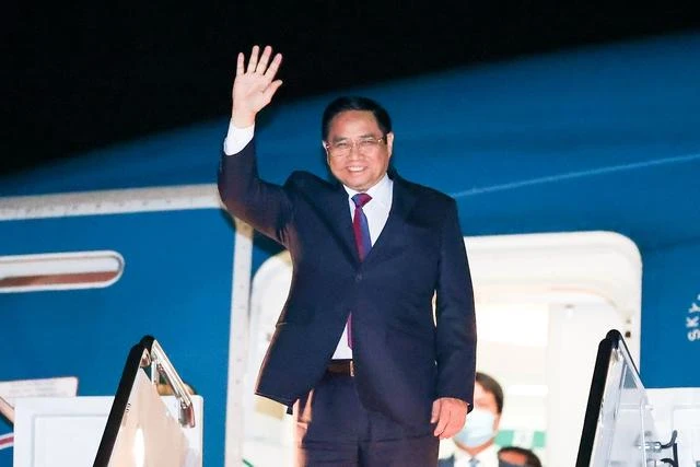 Chuyên cơ chở Thủ tướng Phạm Minh Chính và Đoàn đại biểu Việt Nam hạ cánh xuống sân bay quân sự Andrews ở Washington, Hoa Kỳ. Ảnh: VGP Chuyên cơ chở Thủ tướng Phạm Minh Chính và Đoàn đại biểu Việt Nam hạ cánh xuống sân bay quân sự Andrews ở Washington, Hoa Kỳ. Ảnh: VGP