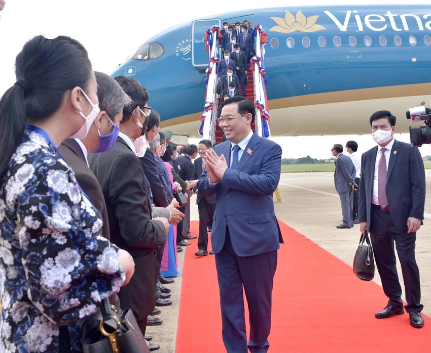 Đây là chuyến thăm chính thức nước CHDCND Lào đầu tiên của ông Vương Đình Huệ trên cương vị Chủ tịch Quốc hội. Ảnh: VOV Đây là chuyến thăm chính thức nước CHDCND Lào đầu tiên của ông Vương Đình Huệ trên cương vị Chủ tịch Quốc hội. Ảnh: VOV