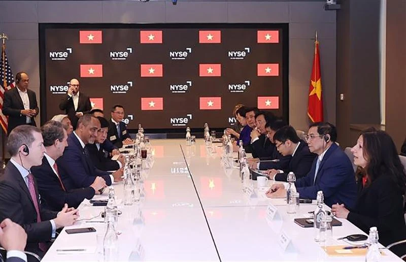 Thủ tướng Phạm Minh Chính dự Tọa đàm bàn tròn với CEO một số tập đoàn/quỹ đầu tư niêm yết trên NYSE. Ảnh: TTXVN Thủ tướng Phạm Minh Chính dự Tọa đàm bàn tròn với CEO một số tập đoàn/quỹ đầu tư niêm yết trên NYSE. Ảnh: TTXVN