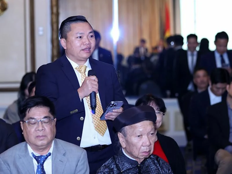 GS. Nguyễn Đình Phú, Chủ tịch Hội Doanh nhân Việt Nam tại Mỹ phát biểu tại buổi gặp gỡ. Ảnh: VGP GS. Nguyễn Đình Phú, Chủ tịch Hội Doanh nhân Việt Nam tại Mỹ phát biểu tại buổi gặp gỡ. Ảnh: VGP