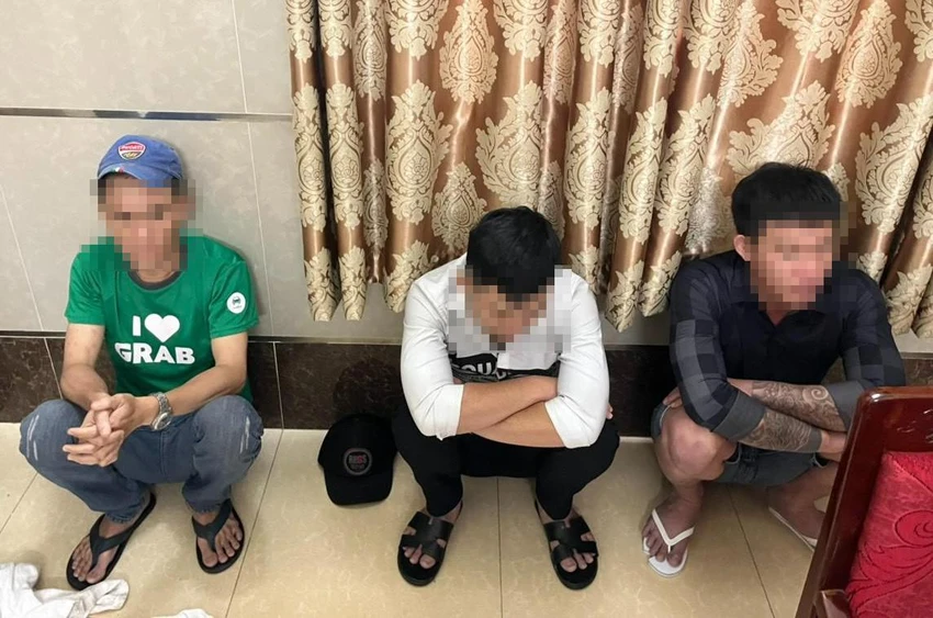 Công an Tân Phú phát hiện nhiều người dương tính với ma túy tại hai khách sạn trên địa bàn. Ảnh: HT Công an Tân Phú phát hiện nhiều người dương tính với ma túy tại hai khách sạn trên địa bàn. Ảnh: HT