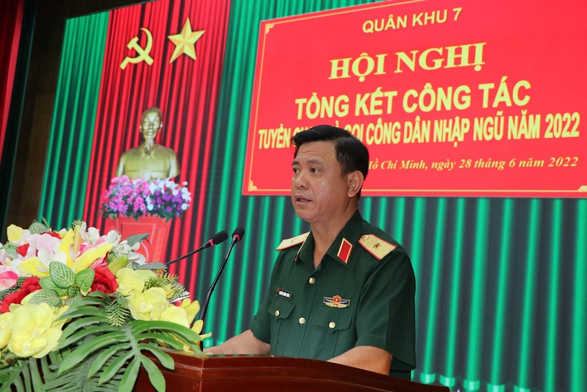 Thiếu tướng Nguyễn Trường Thắng, Tư lệnh Quân khu chủ trì hội nghị. Ảnh: BQK7