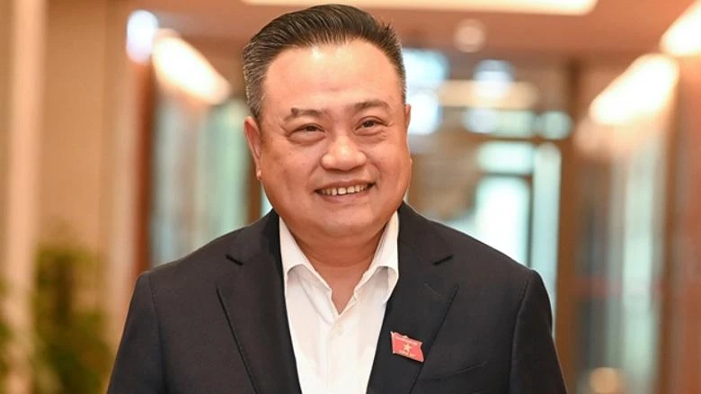 Ông Trần Sỹ Thanh được giới thiệu để bầu chức danh Chủ tịch UBND TP Hà Nội. Ông Trần Sỹ Thanh được giới thiệu để bầu chức danh Chủ tịch UBND TP Hà Nội.