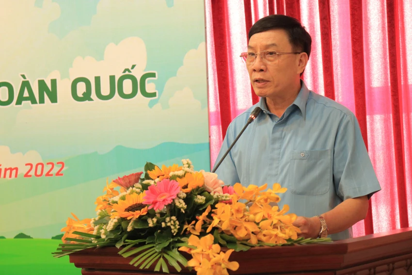 Ông Nguyễn Hồng Sơn, Trưởng Ban Tuyên giáo Trung ương Hội Nông dân Việt Nam, thông tin về các hoạt động của Hội thi Nhà Nông đua tài toàn quốc lần thứ V. Ảnh: VÕ THƠ Ông Nguyễn Hồng Sơn, Trưởng Ban Tuyên giáo Trung ương Hội Nông dân Việt Nam, thông tin về các hoạt động của Hội thi Nhà Nông đua tài toàn quốc lần thứ V. Ảnh: VÕ THƠ