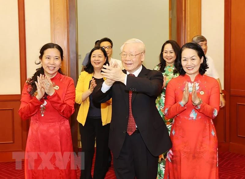 Tổng Bí thư Nguyễn Phú Trọng đến dự buổi gặp mặt. Ảnh: TTXVN Tổng Bí thư Nguyễn Phú Trọng đến dự buổi gặp mặt. Ảnh: TTXVN