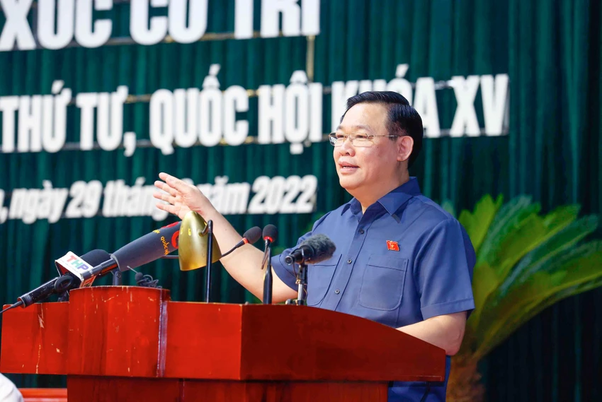 Chủ tịch Quốc hội Vương Đình Huệ trả lời các kiến nghị của cử tri TP Hải Phòng. Ảnh: Quochoi.vn Chủ tịch Quốc hội Vương Đình Huệ trả lời các kiến nghị của cử tri TP Hải Phòng. Ảnh: Quochoi.vn