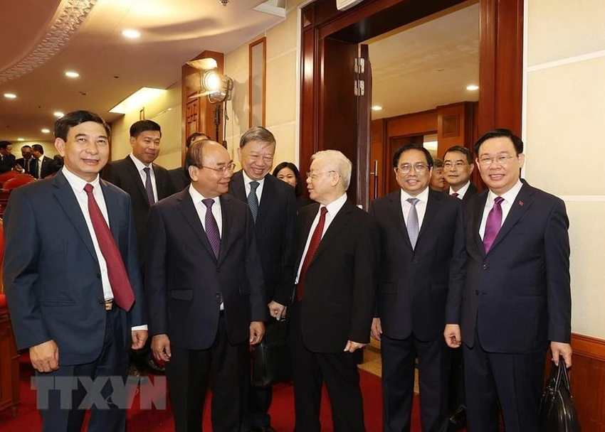 Tổng bí thư Nguyễn Phú Trọng cùng các lãnh đạo Đảng, Nhà nước dự khai mạc hội nghị. Ảnh: TTXVN Tổng bí thư Nguyễn Phú Trọng cùng các lãnh đạo Đảng, Nhà nước dự khai mạc hội nghị. Ảnh: TTXVN