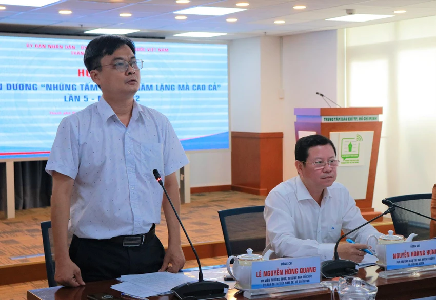 Ông Lê Nguyễn Hồng Quang, Trưởng Ban Tổ chức Ủy ban MTTQ Việt Nam TP.HCM, phát biểu tại buổi họp. Ảnh: VÕ THƠ Ông Lê Nguyễn Hồng Quang, Trưởng Ban Tổ chức Ủy ban MTTQ Việt Nam TP.HCM, phát biểu tại buổi họp. Ảnh: VÕ THƠ