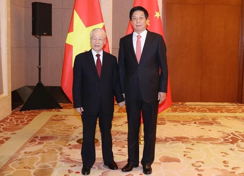 Tổng Bí thư Nguyễn Phú Trọng hội kiến Chủ tịch Quốc hội Trung Quốc Lật Chiến Thư. Ảnh: TTXVN Tổng Bí thư Nguyễn Phú Trọng hội kiến Chủ tịch Quốc hội Trung Quốc Lật Chiến Thư. Ảnh: TTXVN
