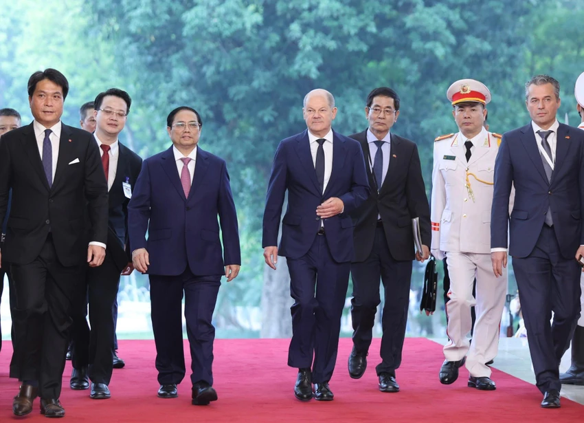 Thủ tướng Phạm Minh Chính chủ trì lễ đón Thủ tướng Olaf Scholz