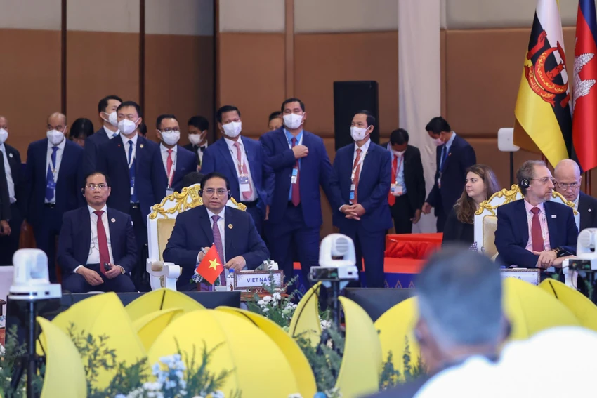 Thủ tướng Phạm Minh Chính nhấn mạnh, trong bối cảnh môi trường bên ngoài nhiều rủi ro, ASEAN tiếp tục là điểm sáng trong phục hồi, phát triển kinh tế - xã hội. Ảnh: VGP ASEAN là điểm sáng trong phục hồi, phát triển kinh tế - xã hội