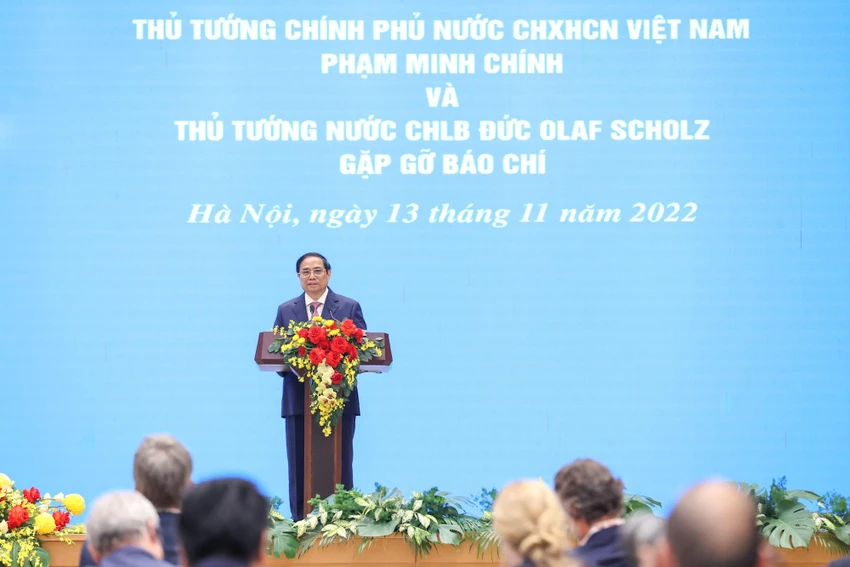 Thủ tướng Phạm Minh Chính khẳng định chuyến thăm của Thủ tướng Đức Olaf Scholz là sự kiện có ý nghĩa quan trọng, đánh dấu quan hệ hai nước bước sang giai đoạn phát triển mới. Ảnh: VGP