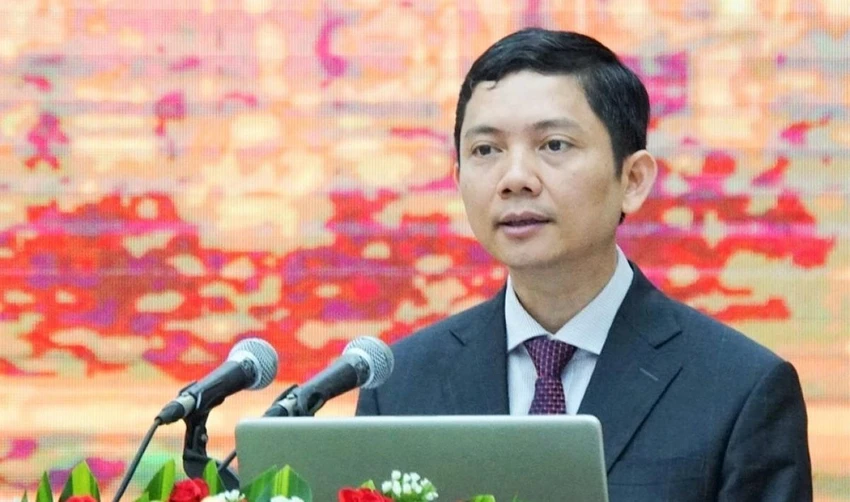 Ông Bùi Nhật Quang bị kỷ luật cảnh cáo. Ảnh: VGP Ông Bùi Nhật Quang bị kỷ luật cảnh cáo. Ảnh: VGP