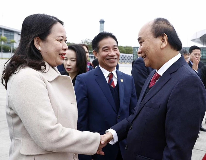 Lễ tiễn Chủ tịch nước lên đường sang thăm Hàn Quốc tại sân bay Nội Bài. Ảnh: TTXVN chu-tich-nuoc-tham-han-quoc