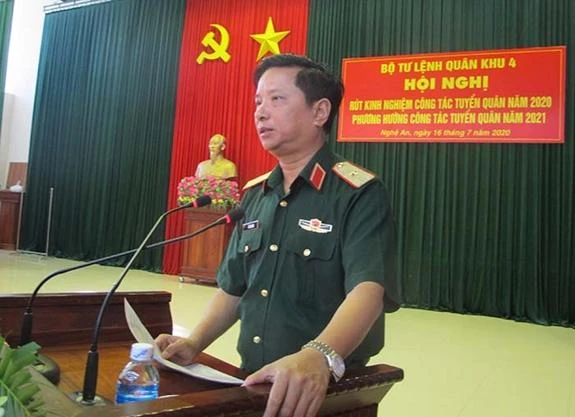 Thiếu tướng Hà Thọ Bình giữ chức Tư lệnh Quân khu 4. Ảnh: Theo VGP Thiếu tướng Hà Thọ Bình giữ chức Tư lệnh Quân khu 4. Ảnh: Theo VGP