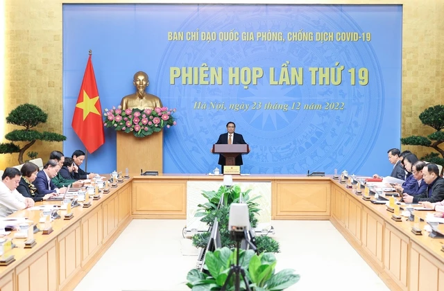 Thủ tướng chủ trì phiên họp của Ban Chỉ đạo quốc gia phòng chống dịch COVID-19, chiều 23-12. Ảnh: VGP Thủ tướng chủ trì phiên họp của Ban Chỉ đạo quốc gia phòng chống dịch COVID-19, chiều 23-12. Ảnh: VGP