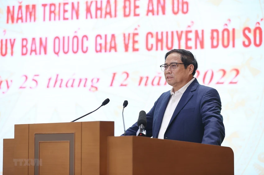 Để triển khai hiệu quả mục tiêu chung của Đề án 06, Thủ tướng giao Bộ Công an khẩn trương hoàn thành cung cấp CCCD gắn chíp, mã định danh cá nhân cho người dân. Ảnh: TTXVN Để triển khai hiệu quả mục tiêu chung của Đề án 06, Thủ tướng giao Bộ Công an khẩn trương hoàn thành cung cấp CCCD gắn chíp, mã định danh cá nhân cho người dân. Ảnh: TTXVN