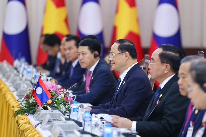 Thủ tướng Sonexay Siphandone đánh giá cao những thành tựu to lớn và toàn diện Việt Nam đã giành được trong công cuộc xây dựng, phát triển và hội nhập quốc tế. Ảnh: VGP Thủ tướng Sonexay Siphandone đánh giá cao những thành tựu to lớn và toàn diện Việt Nam đã giành được trong công cuộc xây dựng, phát triển và hội nhập quốc tế. Ảnh: VGP