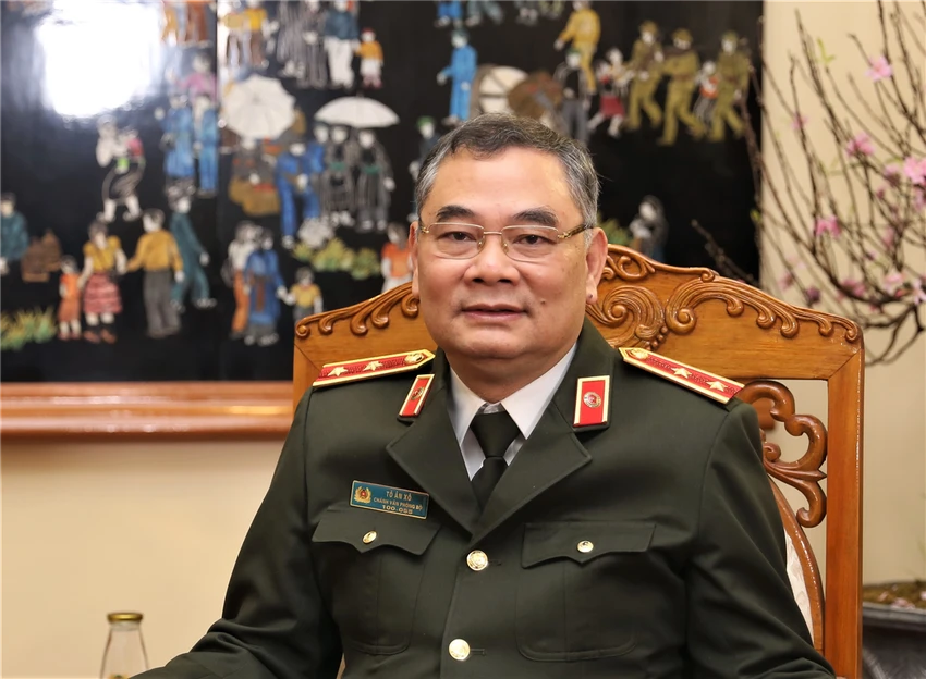 Trung tướng Tô Ân Xô, Chánh Văn phòng, Người phát ngôn Bộ Công an, cho biết năm 2023 lực lượng sẽ tập trung thực hiện ba nhiệm vụ trọng tâm, đột phá. Ảnh: Web BCA Trung tướng Tô Ân Xô, Chánh Văn phòng, Người phát ngôn Bộ Công an, cho biết năm 2023 lực lượng sẽ tập trung thực hiện ba nhiệm vụ trọng tâm, đột phá. Ảnh: Web BCA