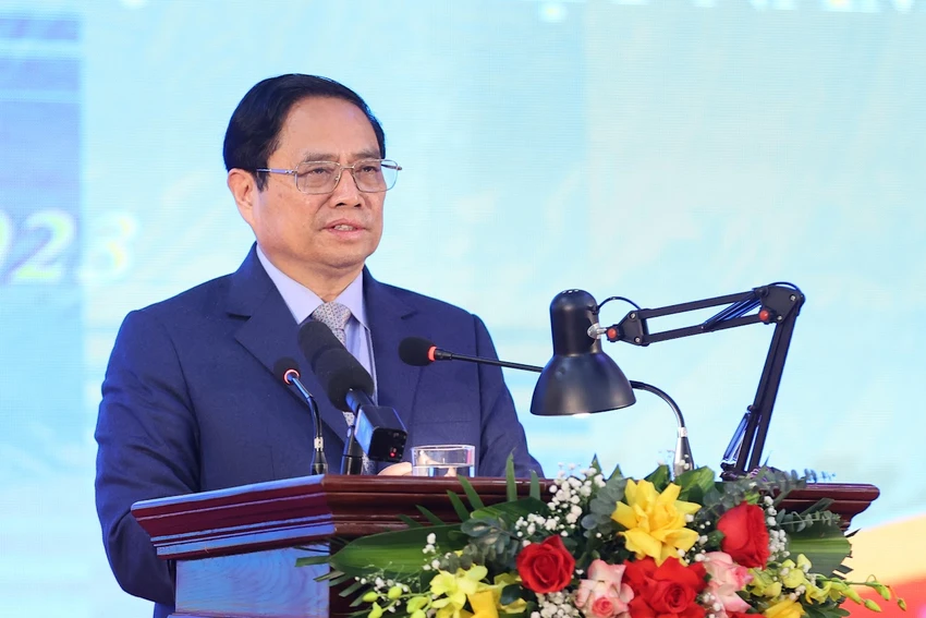 Thủ tướng đề nghị Tổng Liên đoàn Lao động tập trung, ưu tiên công tác lãnh đạo, chỉ đạo và nguồn lực cho ba công việc trọng tâm, đột phá. Ảnh: VGP Thủ tướng đề nghị Tổng Liên đoàn Lao động tập trung, ưu tiên công tác lãnh đạo, chỉ đạo và nguồn lực cho ba công việc trọng tâm, đột phá. Ảnh: VGP