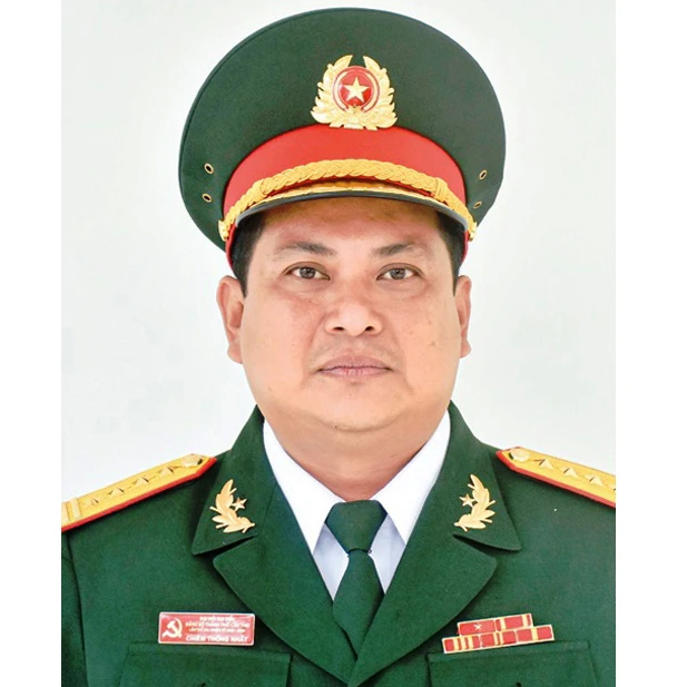 Đại tá Chiêm Thống Nhất được bổ nhiệm làm Phó Tư lệnh kiêm Tham mưu trưởng Quân khu 9. Ảnh: VGP phát Đại tá Chiêm Thống Nhất được bổ nhiệm làm Phó Tư lệnh kiêm Tham mưu trưởng Quân khu 9. Ảnh: VGP phát