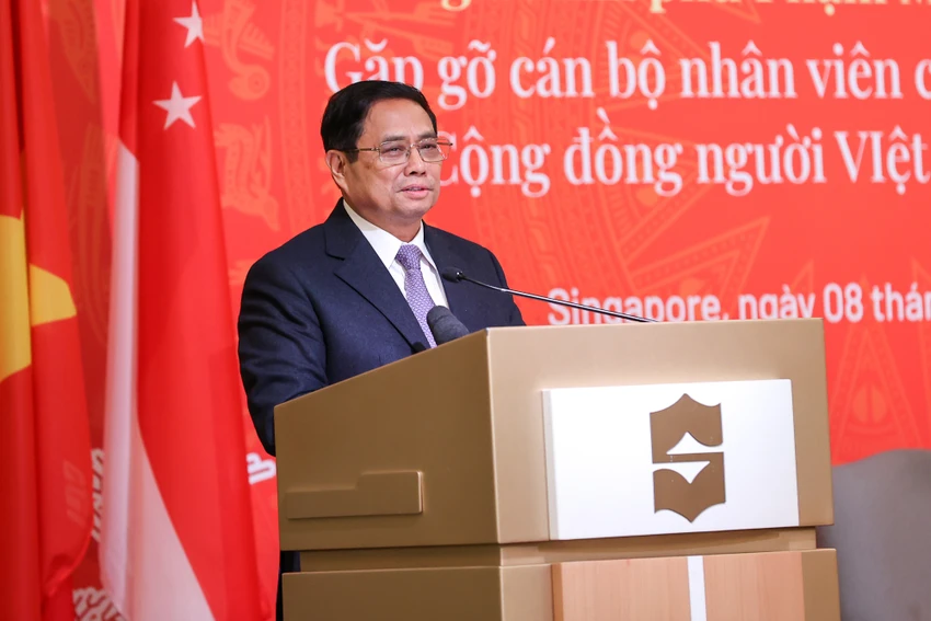 Thủ tướng Phạm Minh Chính phát biểu tại buổi gặp gỡ bà con kiều bào và cán bộ, nhân viên Đại sứ quán Việt Nam tại Singapore. Ảnh: VGP Thủ tướng Phạm Minh Chính phát biểu tại buổi gặp gỡ bà con kiều bào và cán bộ, nhân viên Đại sứ quán Việt Nam tại Singapore. Ảnh: VGP