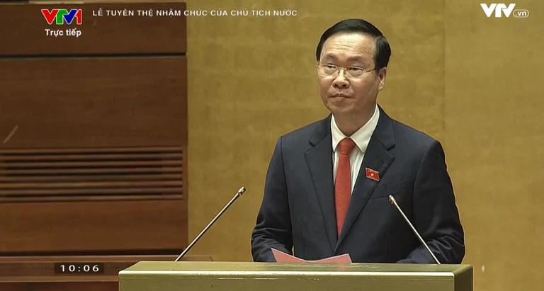 Tân Chủ tịch nước Võ Văn Thưởng phát biểu sau tuyên thệ nhậm chức. Tân Chủ tịch nước Võ Văn Thưởng phát biểu sau tuyên thệ nhậm chức.