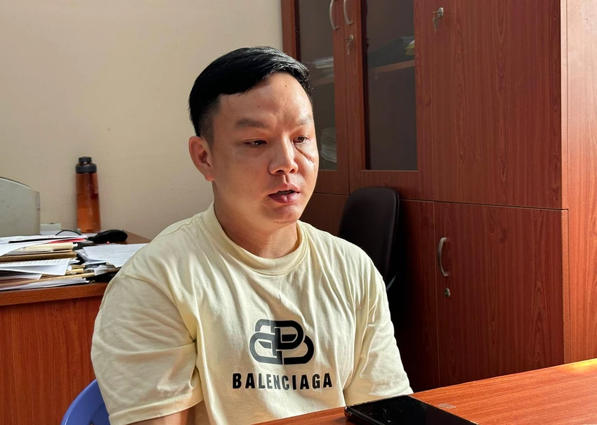 Hà Vỹ Toàn tại cơ quan công an. Ảnh: ĐC Hà Vỹ Toàn tại cơ quan công an. Ảnh: ĐC